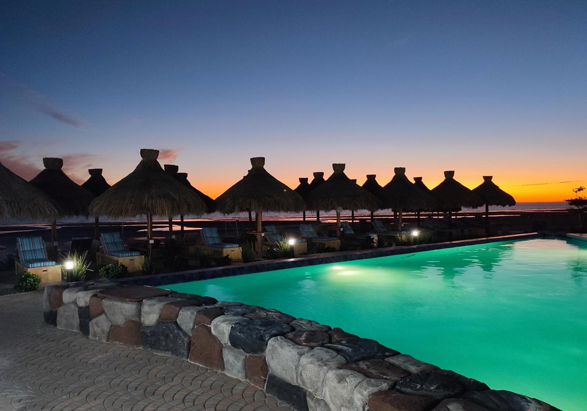 Playa Azul Resort Playa Encanto Экстерьер фото